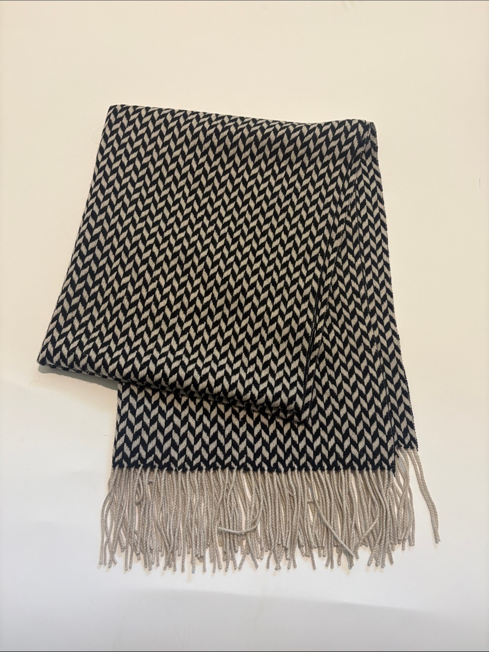 Jennifer Sun Black and Cream Patterned 100% Merino Wool Fringe Scarf
